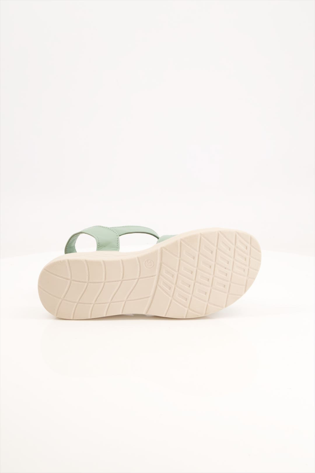 Elegant Medicated Sheep Leather Sandals for Every Occasion