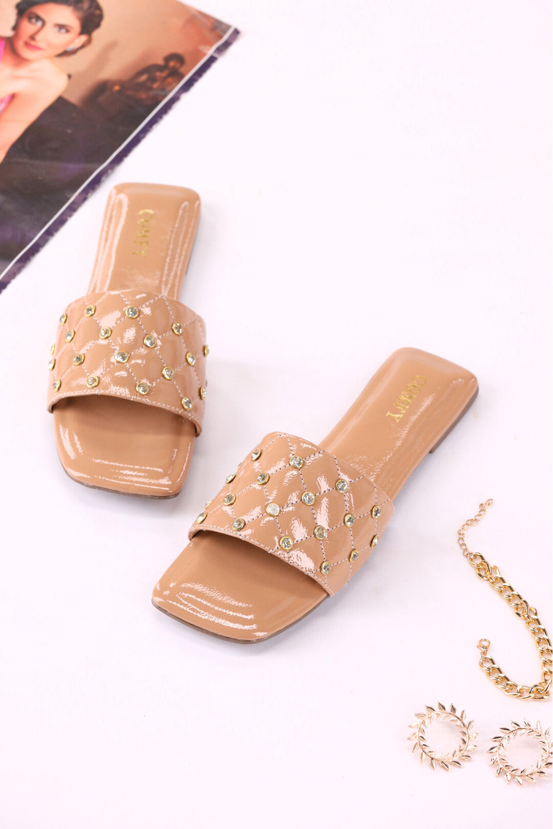 Elegant Synthetic Leather Casual wear Flat Slippers (106)