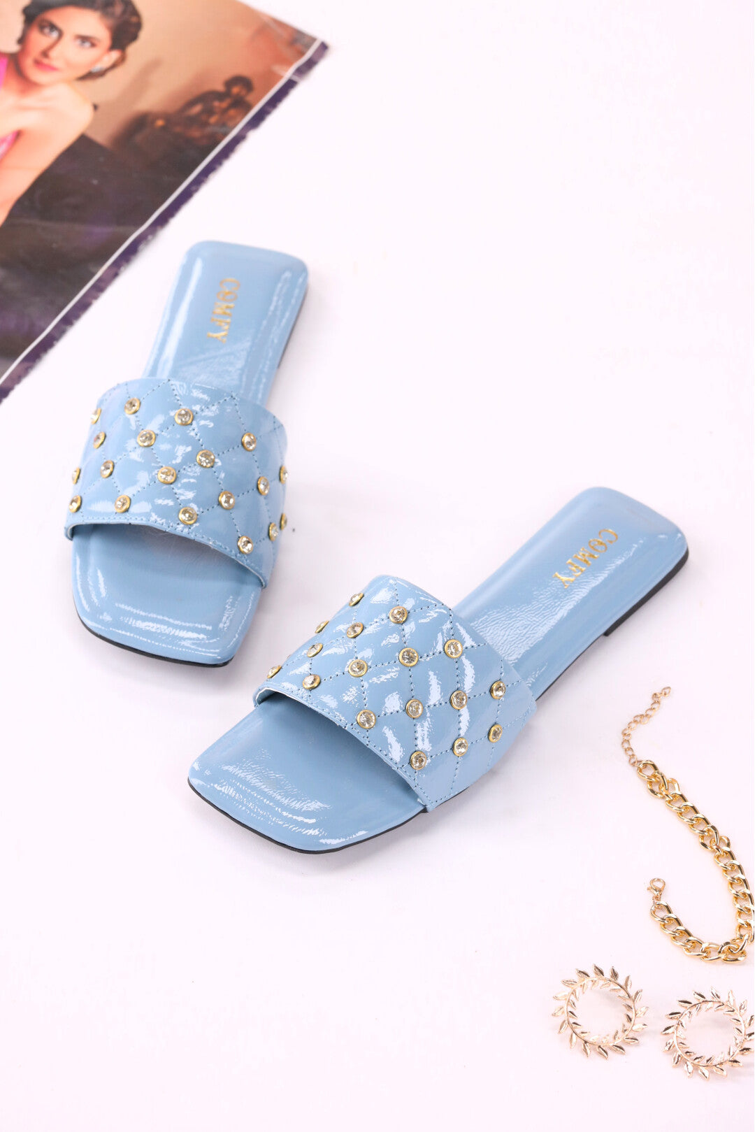 Elegant Synthetic Leather Casual wear Flat Slippers (106)